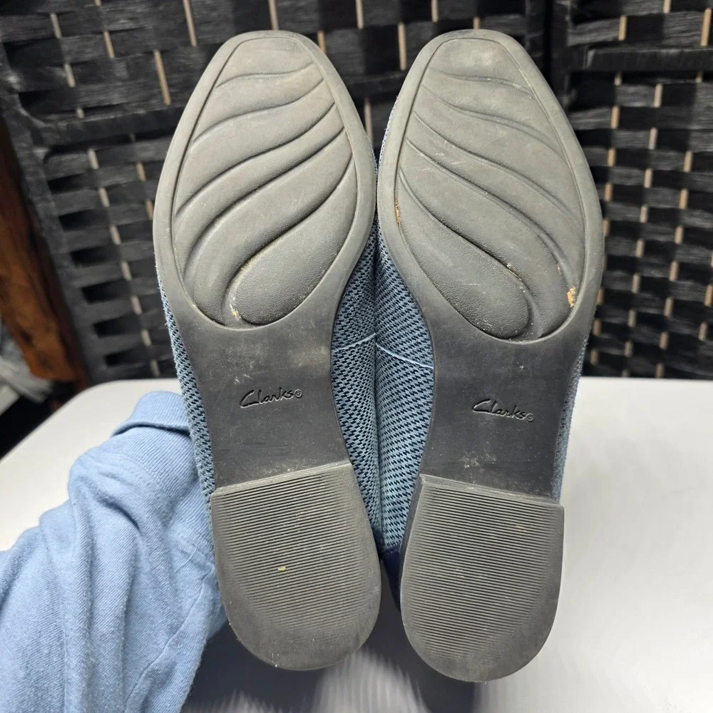 Clarks Collection Blue Metallic Textured Loafers Patent Heel 7.5 M 261557894050